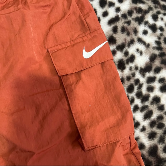 Nike size XL men’s orange drawstring waist shorts - Picture 4 of 8